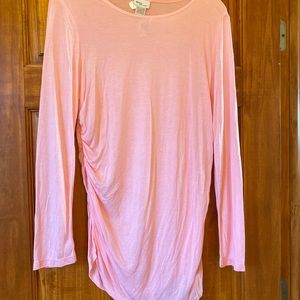 $88 bubble gum pink ruched top mimi maternity L